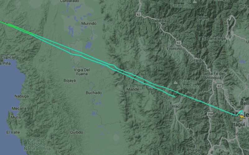 Desaparece avión con 10 personas a bordo en Colombia