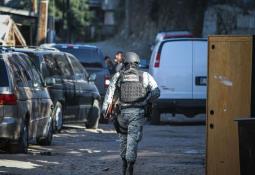 Persecución policiaca provoca carambola frente al Aeropuerto de Tijuana