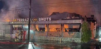 Bar Shots en Mexicali es incendiado durante la noche