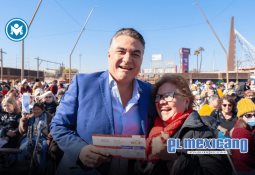 Inauguran alcaldesa Claudia Agatón y Energía Costa Azul empastado de cancha de usos múltiples en el Sullivan