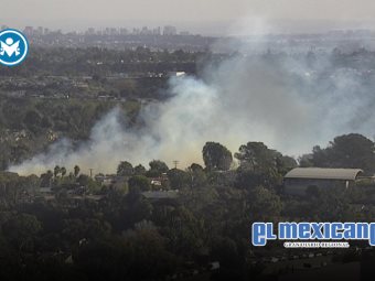 Incendio en La Jolla obliga a evacuaciones y despliega 150 bomberos